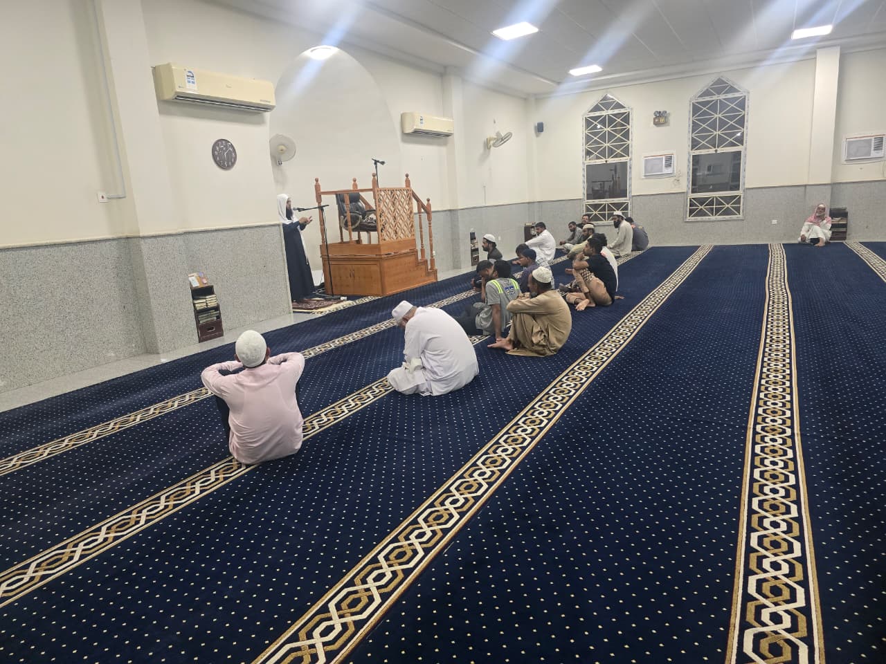 محاضرة دينية بعد العشاء